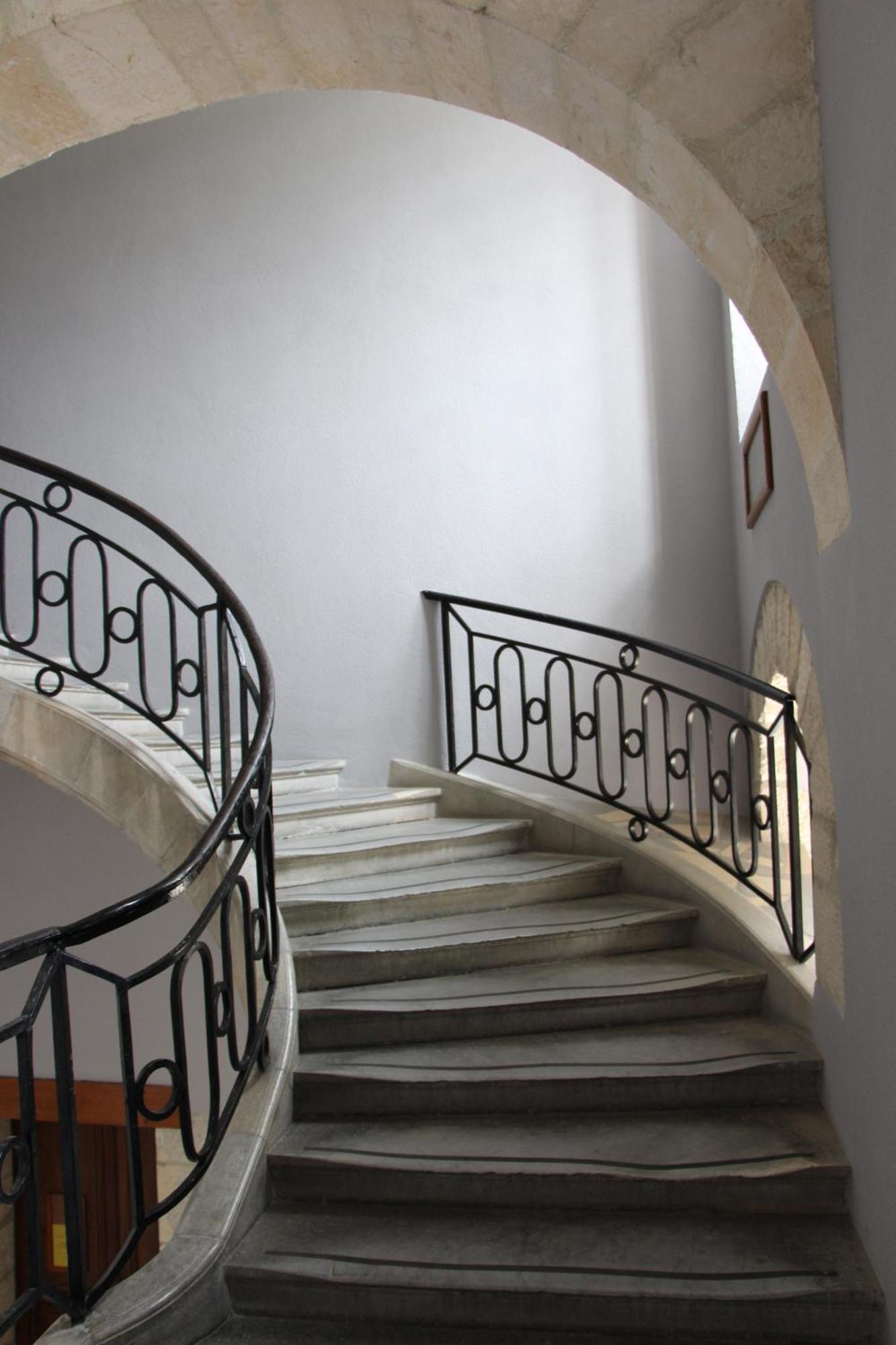 Hostellerie Charles De Foucauld Viviers ภายนอก รูปภาพ